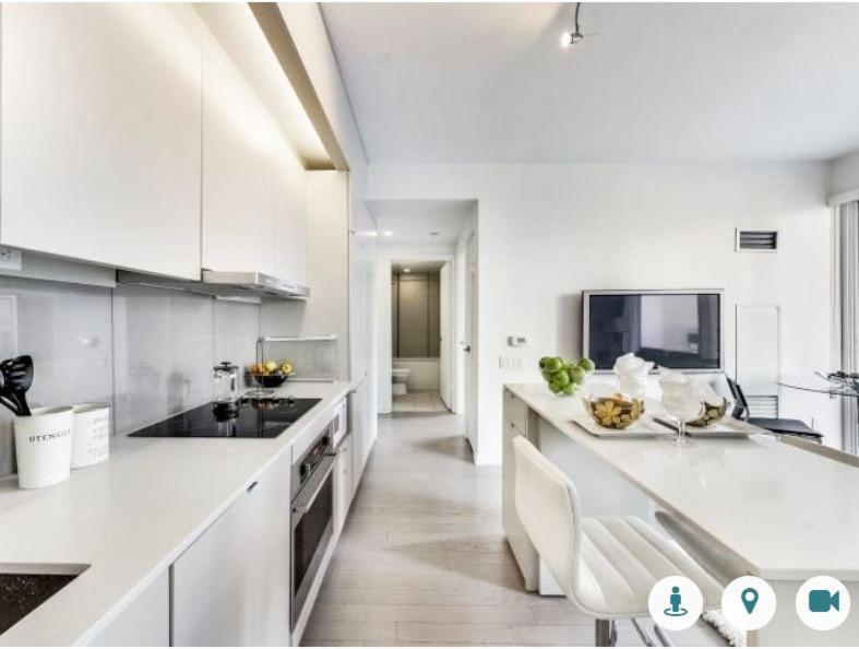 Comfortable Central Downtown Condo - Торонто Екстер'єр фото
